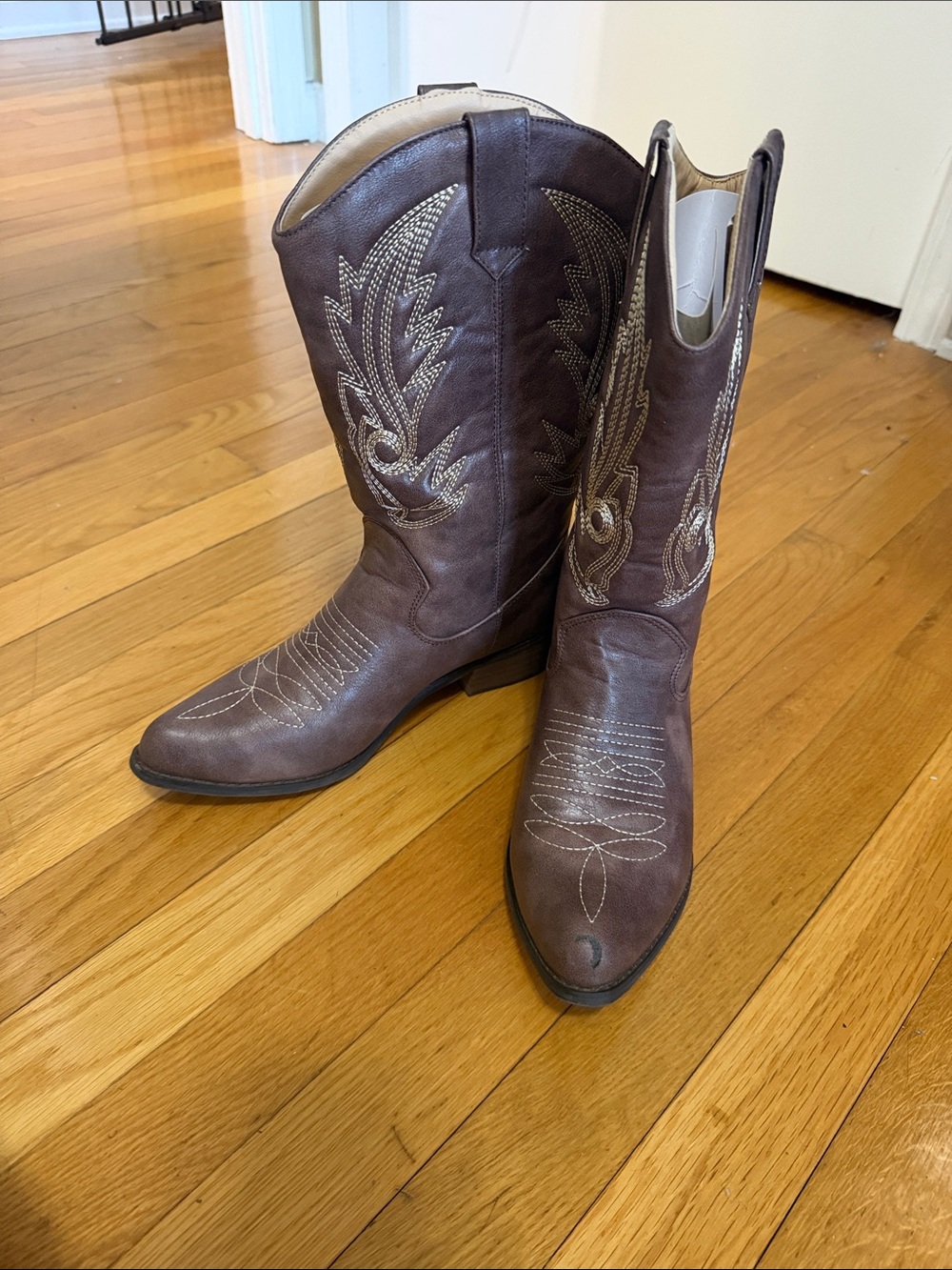 Women's Wide Calf Brown Embroidered Western Lace-Up Boots